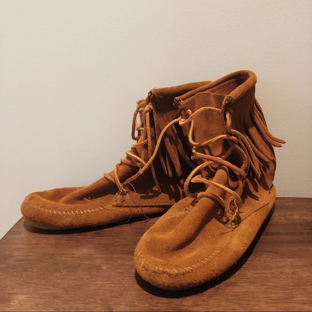 Minnetonka Indie Moccasin Boots
